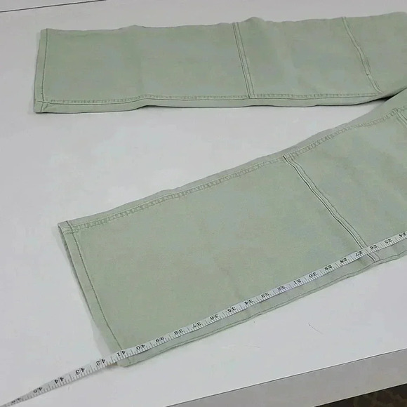 BROOKS MARKS UNIVERSAL PANEL PANT IN PISTACHIO - Picture 6 of 16